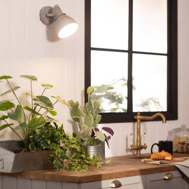 Image of Edit Emery Single Spotlight