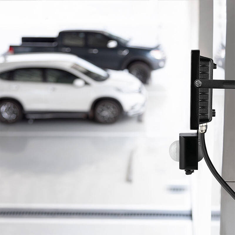 Image of V-Tac 30W Warm White Samsung Chip LED Floodlight with PIR Sensor