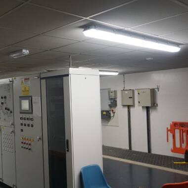 Image of Bell Dura 30/60W Weatherproof Colour Selectable LED Batten