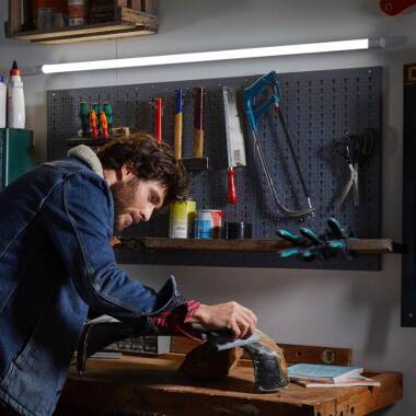 Ledvance Value 10W Cool White LED Slim Batten