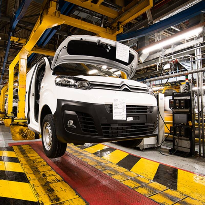 Image of Bell Ultra 40/80W Colour Selectable LED Batten