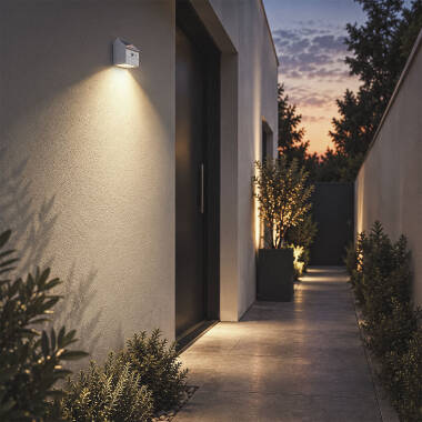 Image of Suri Twist 2.5W Solar LED Wall Light with PIR Sensor