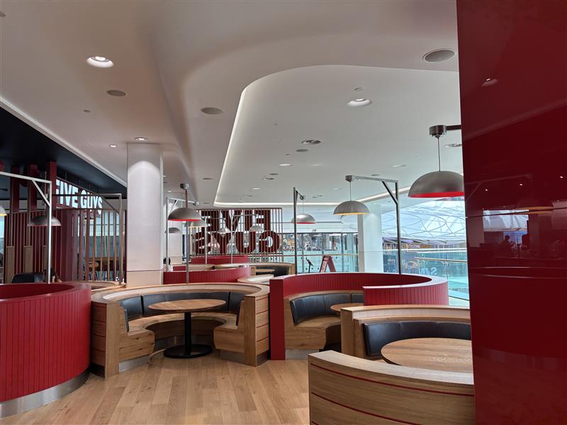 Five Guys Showcase 5