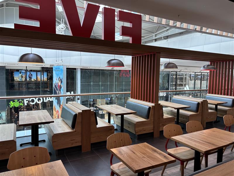 Five Guys Showcase 9